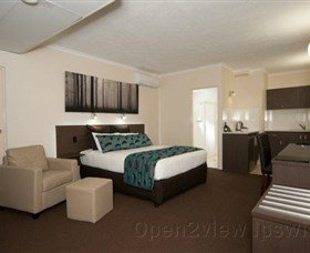 Comfort Inn And Suites Robertson Gardens - Australia Accommodation 2