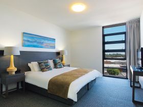 Oaks Mon Komo - Australia Accommodation 1