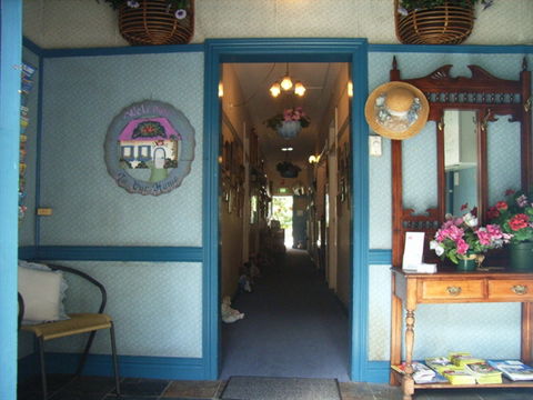 Annie's Shandon Inn - Australia Accommodation 1