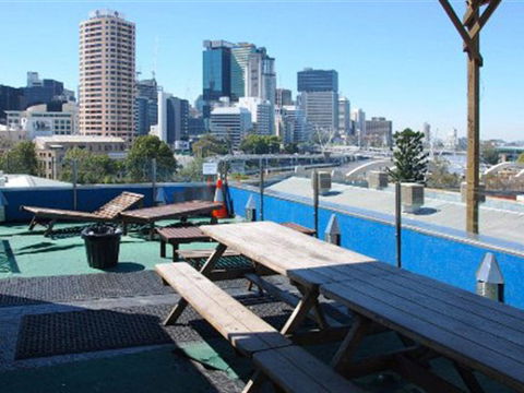 Cloud 9 Backpackers Resort - Australia Accommodation 0