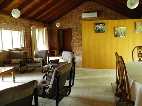 Coucals Of Mount Crosby - Australia Accommodation 0