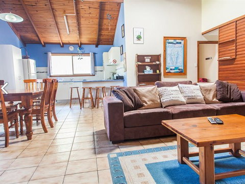 Grass Trees - Australia Accommodation 0