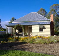 Mary Anns Cottage - Australia Accommodation