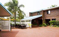 Cleveland Visitor Villas Motel - Australia Accommodation 1
