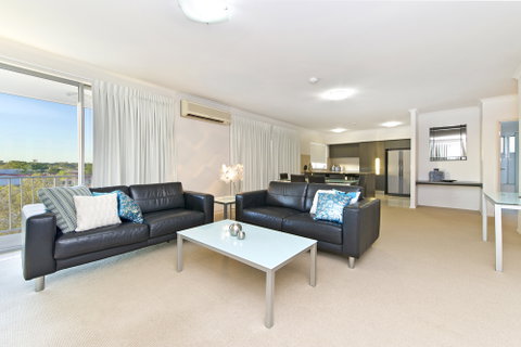 On The Bay Apartments - Australia Accommodation 3