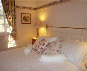 Rossmore Cottage - Australia Accommodation 0