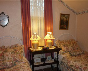 Rossmore Cottage - Australia Accommodation 2