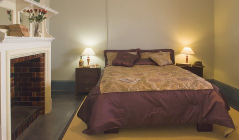 Assistant Lighthouse Keeper's Cottages - Byron Bay - Australia Accommodation 1