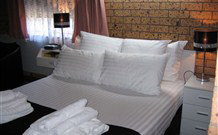 Golden Harvest Motor Inn - Moree - Australia Accommodation 2