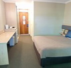 Lakeview Hotel Motel - Oak Flats - Australia Accommodation