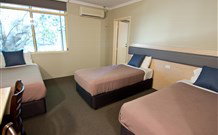Lakeview Hotel Motel - Oak Flats - Australia Accommodation 2