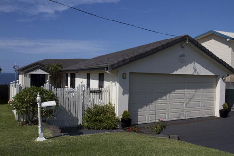 Sea Whispers Bed & Breakfast - Australia Accommodation 4