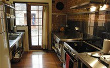 Araluen Old Courthouse Bed And Breakfast - Australia Accommodation 3