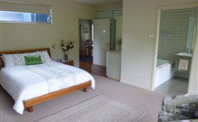 Sunrise Bed And Breakfast - Australia Accommodation 3