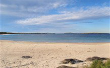 Lake Haven Castle Cottage - Australia Accommodation 0