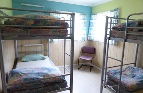 Coles Bay - Esplanade YHA - Australia Accommodation 3