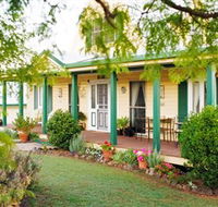 Birdhouse Cottage and Bed and Breakfast - Australia Accommodation