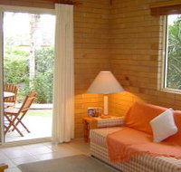 Shoreline Apartments Woodgate Beach - Australia Accommodation