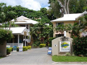 Palm Cove Tropic Apartments - Australia Accommodation 0