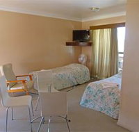 Suncourt Motor Inn - Australia Accommodation