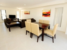 Gladstone Heights Executive Apartments - Australia Accommodation 0
