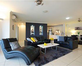 Jack And Newell Cairns Holiday Apartments - Australia Accommodation 3