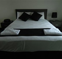 Dooleys Tavern and Motel Capella - Australia Accommodation
