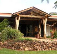 The Hollow Log Country Retreat - Australia Accommodation