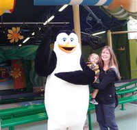 At Theme Park Central Holiday House - Australia Accommodation
