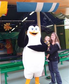 At Theme Park Central Holiday House - Australia Accommodation 0