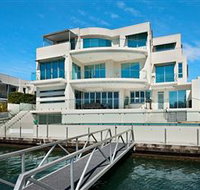 Prestige in Paradise - Australia Accommodation