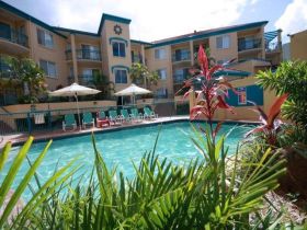 Paradise Isles - Australia Accommodation 0