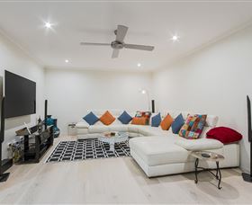 The Tropics At Vogue Holiday Homes - Australia Accommodation 3