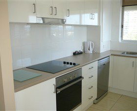 Surfers Beachside Holiday Apartments - Australia Accommodation 3