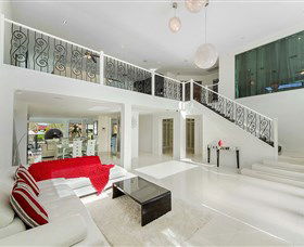Riviera Waters At Vogue Holiday Homes - Australia Accommodation 1