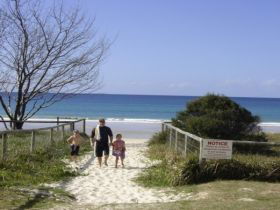Sanctuary Beach Resort - Australia Accommodation 1