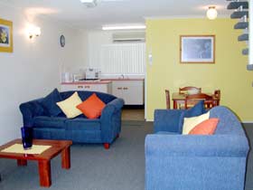 Bayshores Holiday Apartments - Australia Accommodation 2