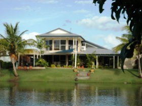 Alexander Lakeside Bed And Breakfast - Australia Accommodation 2