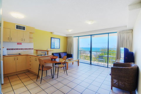 Grand Palais Beachside Resort - Australia Accommodation 4