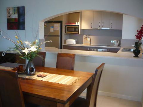 Coral Towers Holiday Suites - Australia Accommodation 9