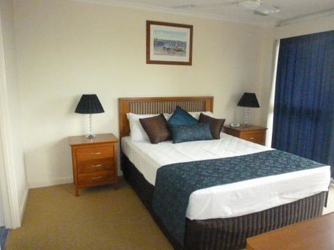 Coral Towers Holiday Suites - Australia Accommodation 10