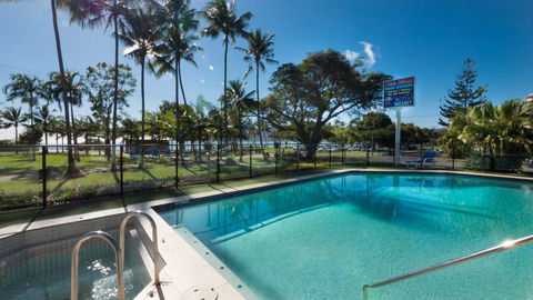 Coral Towers Holiday Suites - Australia Accommodation 12