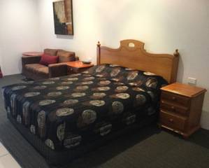 Emerald Gardens Motel & Apartments - Australia Accommodation 46