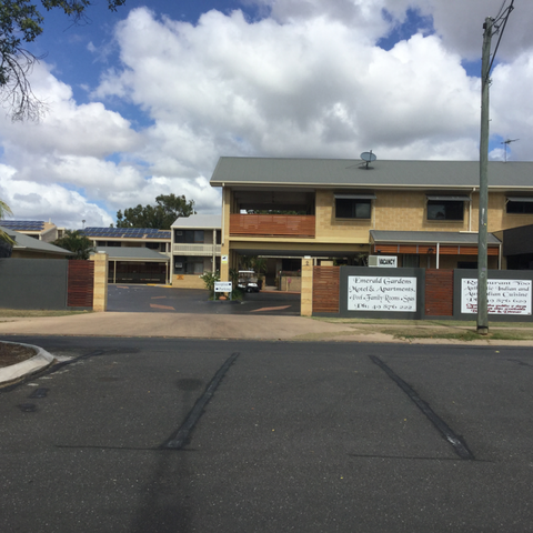 Emerald Gardens Motel & Apartments - Australia Accommodation 30