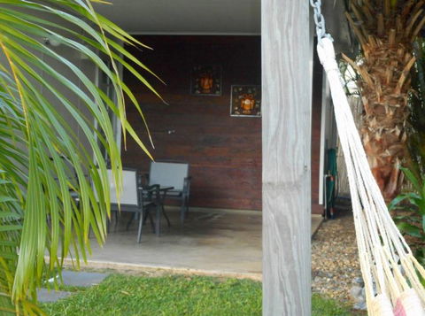 Bush Village Budget Cabins - Australia Accommodation 18