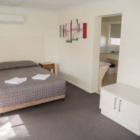 Golden Beach Tavern - Australia Accommodation 18