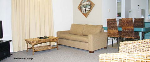 Aqua Villa Holiday Apartments - Australia Accommodation 2