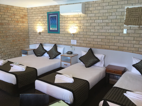 BEST WESTERN Kennedy Drive Motel - Australia Accommodation 18