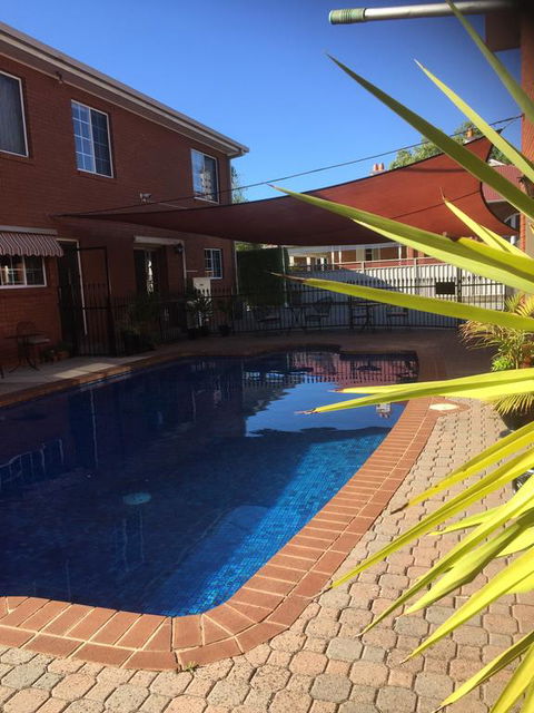 Meramie Motor Inn - Australia Accommodation 4
