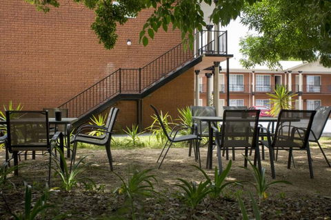 Meramie Motor Inn - Australia Accommodation 6